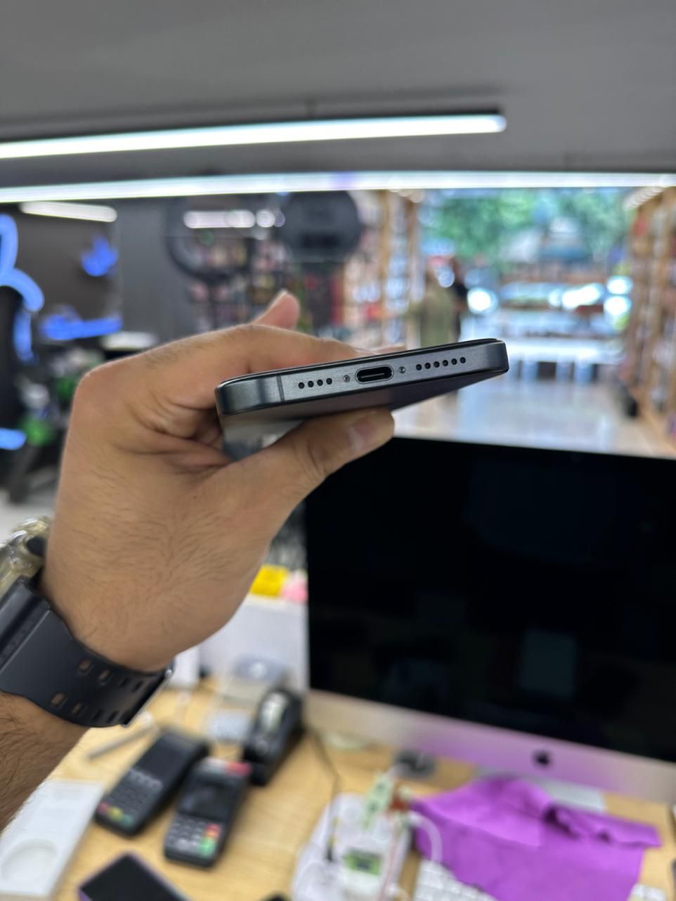 اپل iPhone 15 Pro Max Za 256g مشگی باطری۱۰۰|موبایل|کرج, منظریه|دیوار