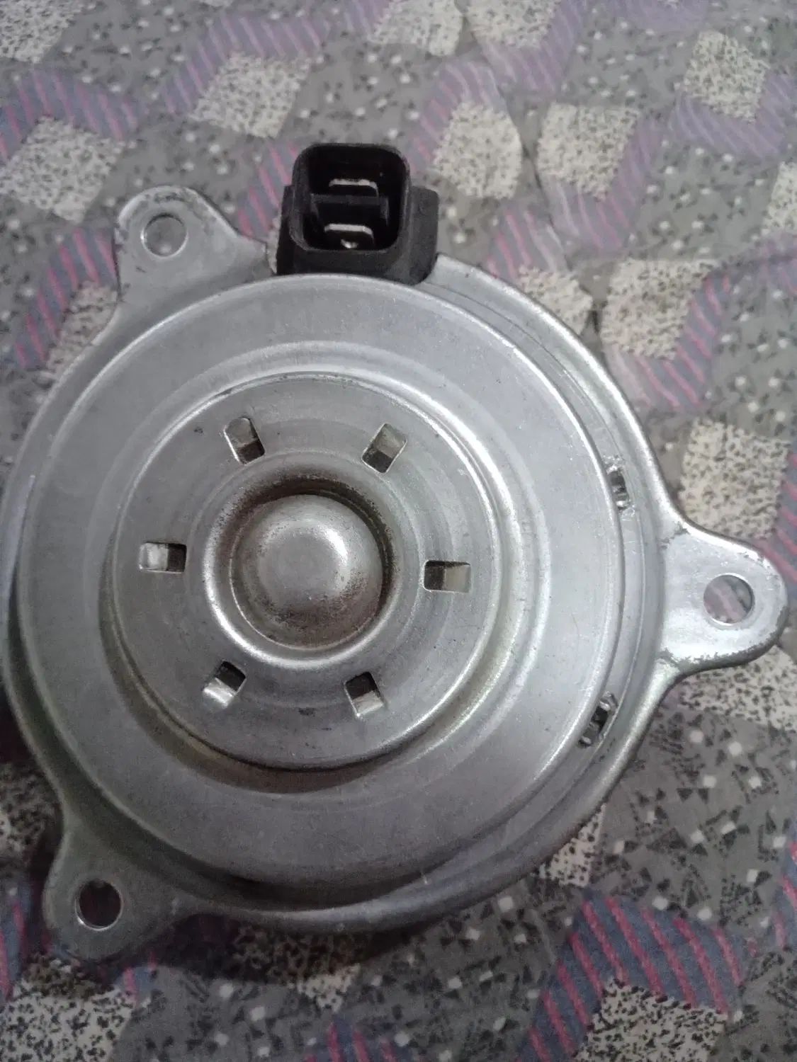 یک عدد موتور فن دودور پژو۴۰۵  استاندارد اتحادموتور|قطعات یدکی و لوازم جانبی|ملایر, |دیوار