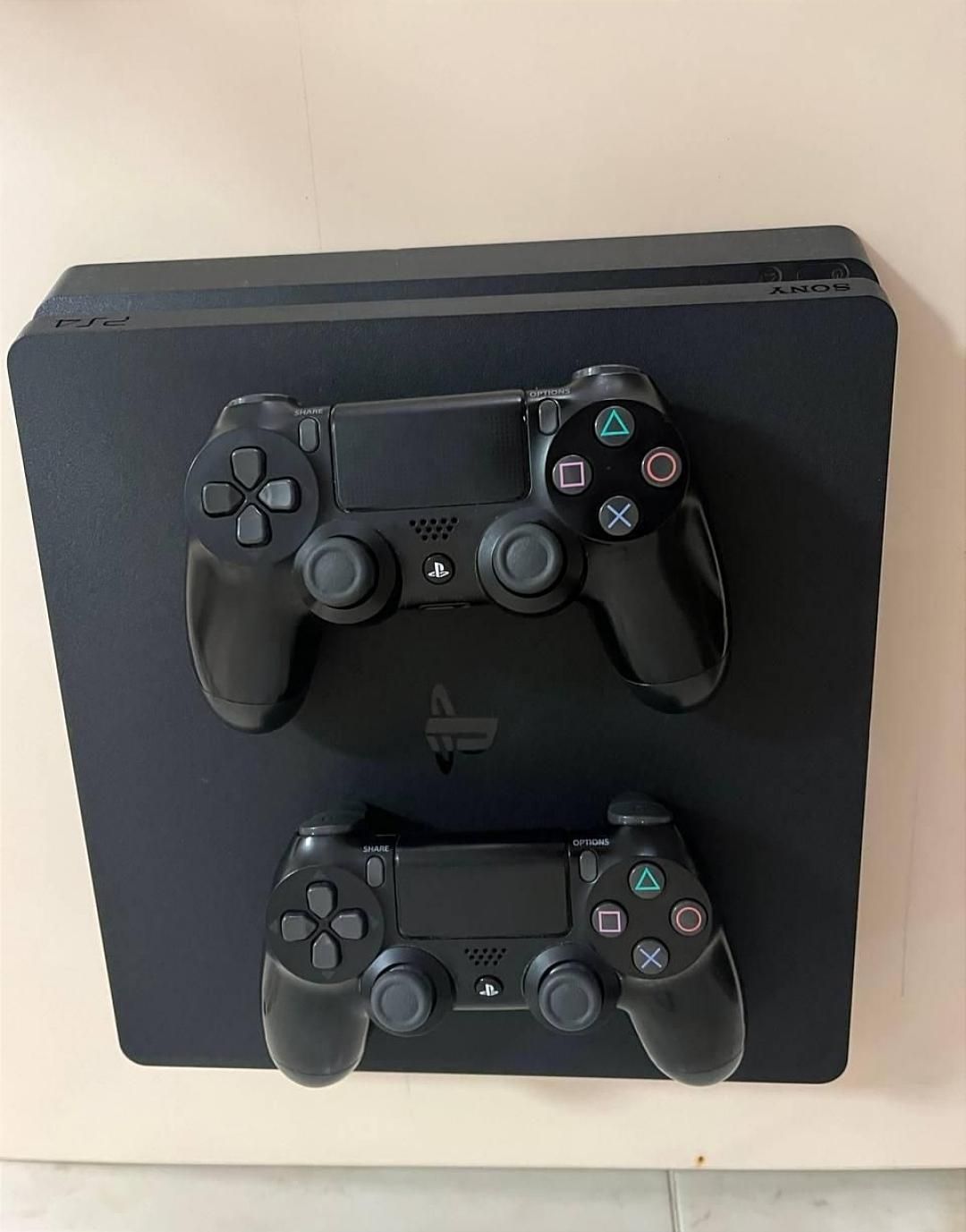 ps4 slim دو دسته|کنسول، بازی ویدئویی و آنلاین|تهران, فلسطین (میدان انقلاب)|دیوار