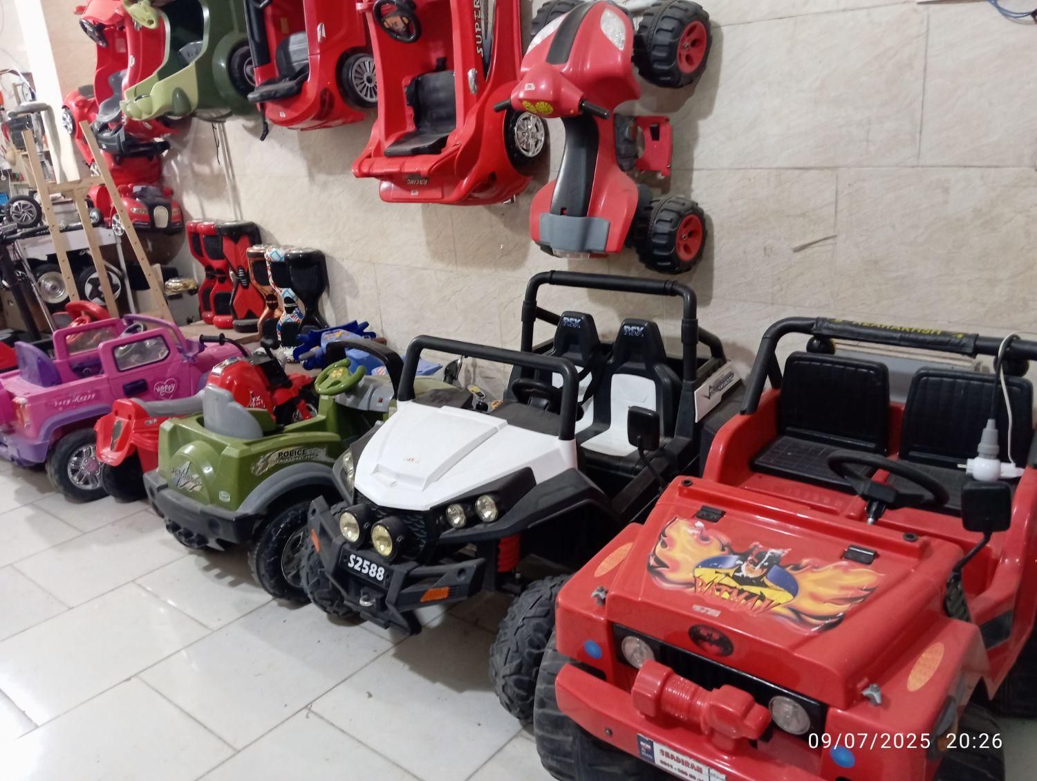 ماشین شارژی|اسباب‌‌بازی|شاهین‌شهر, گرگاب|دیوار