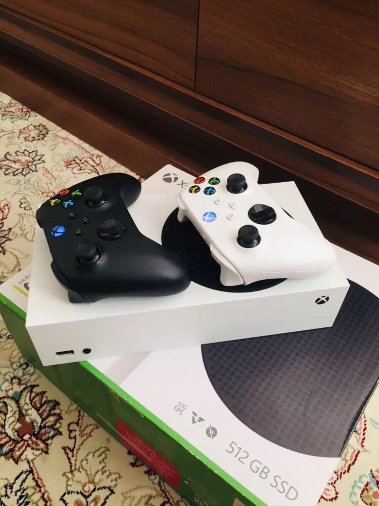 Xbox serie s دو دسته سه ماه کارکرد|کنسول، بازی ویدئویی و آنلاین|مشهد, مصلی (کارمندان اول)|دیوار