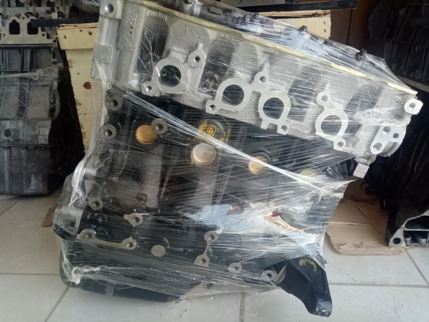 انواع موتور کامل کامل و نیم موتور وسیلندر|قطعات یدکی و لوازم جانبی|جهرم, |دیوار