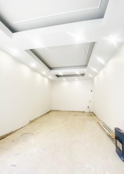 120 متر لاله زار جنوبی پاخور|اجارهٔ مغازه و غرفه|تهران, امام خمینی|دیوار