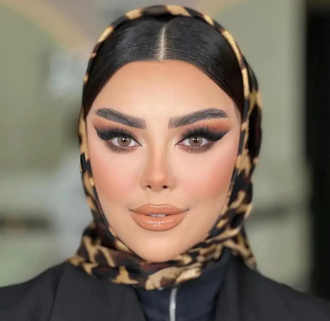 میکاپ وشینیون عروس و همراهی|خدمات آرایشگری و زیبایی|مشهد, شهید فرامرز عباسی|دیوار