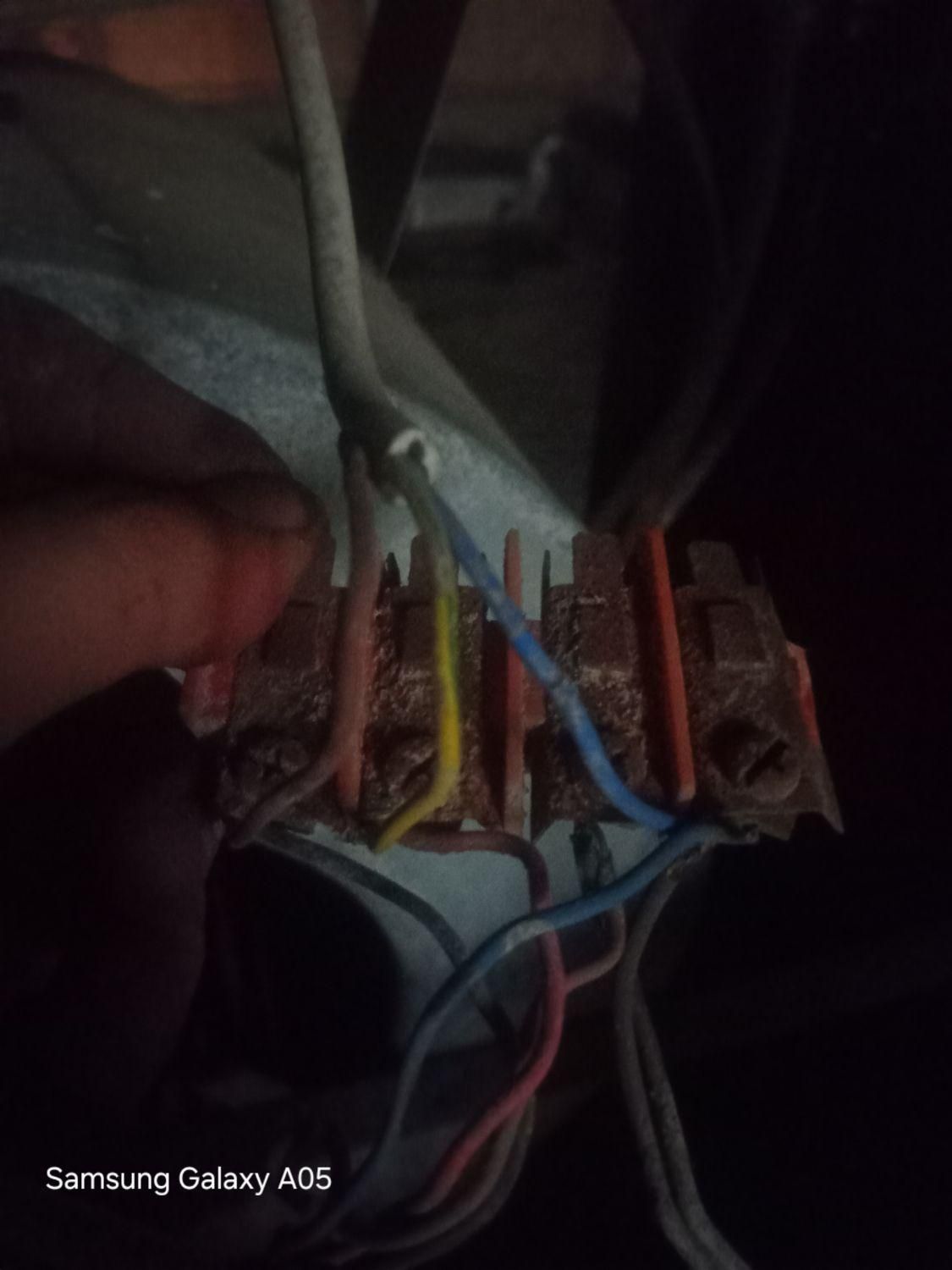 لوله کشی آب وتخریب کاشی‌کاری وتغییرنقشه|خدمات پیشه و مهارت|محمدیه-قزوین, |دیوار