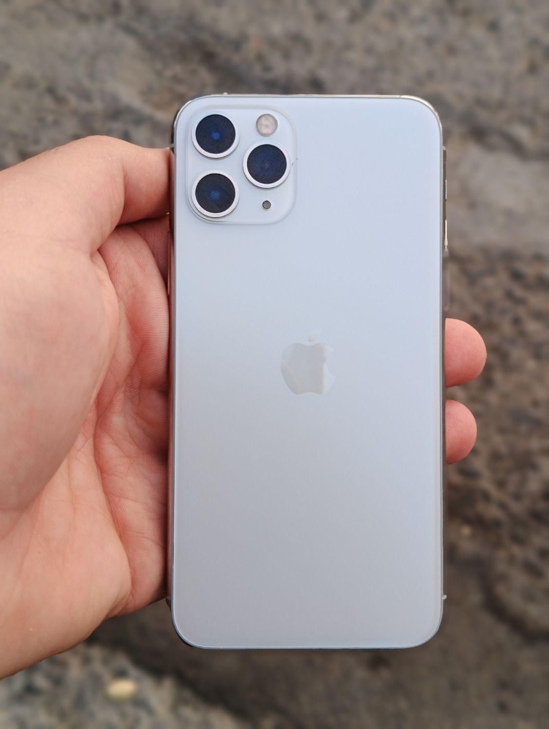 اپل iPhone 11 Pro با حافظهٔ ۲۵۶ گیگابایت|موبایل|قم, زنبیل آباد|دیوار