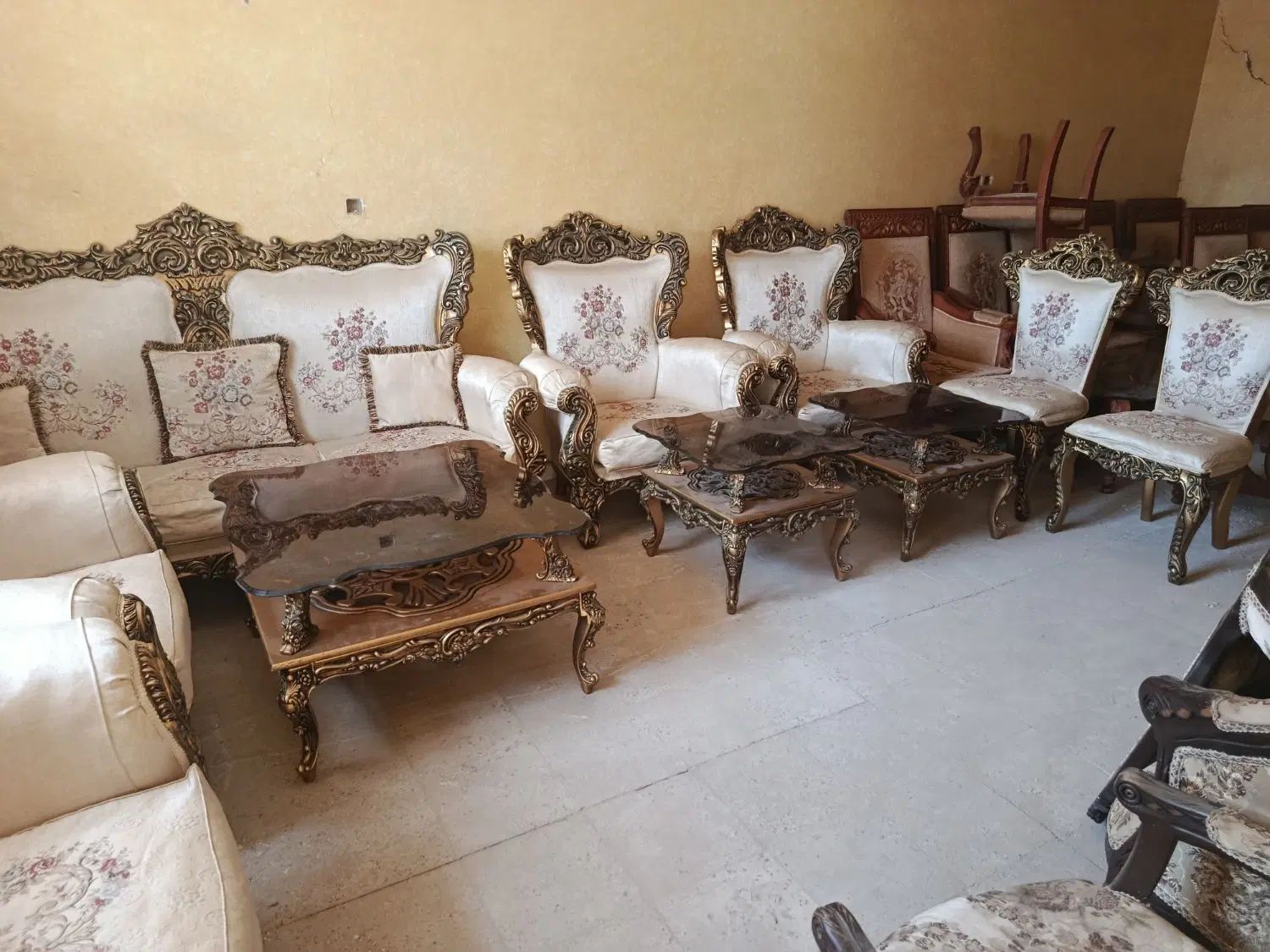 مبل سلطنتی چوب راش ۹نفره با جلو مبلی و عسلی|مبلمان خانگی و میز عسلی|اهواز, فاز ۲ پادادشهر|دیوار