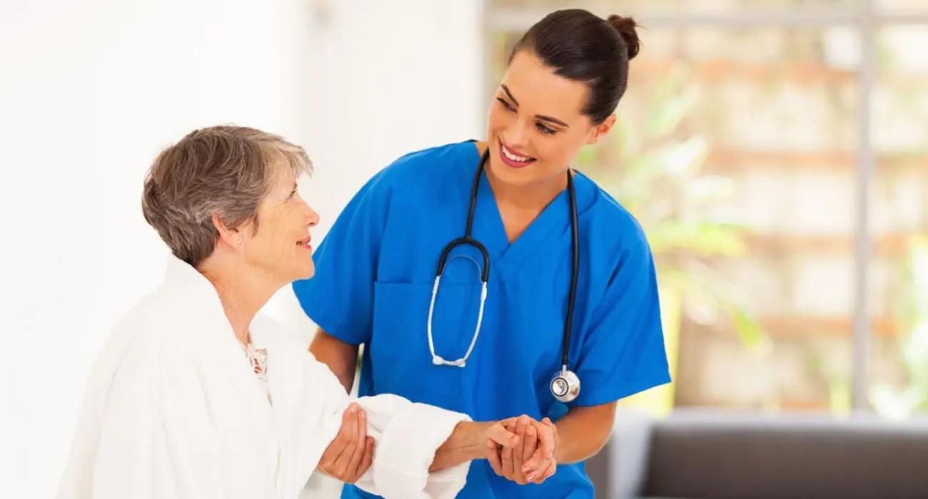 خدمات پرستاری در منزل وتزریقات وسرم سراسرمشهد|خدمات آرایشگری و زیبایی|مشهد, وکیل‌آباد|دیوار