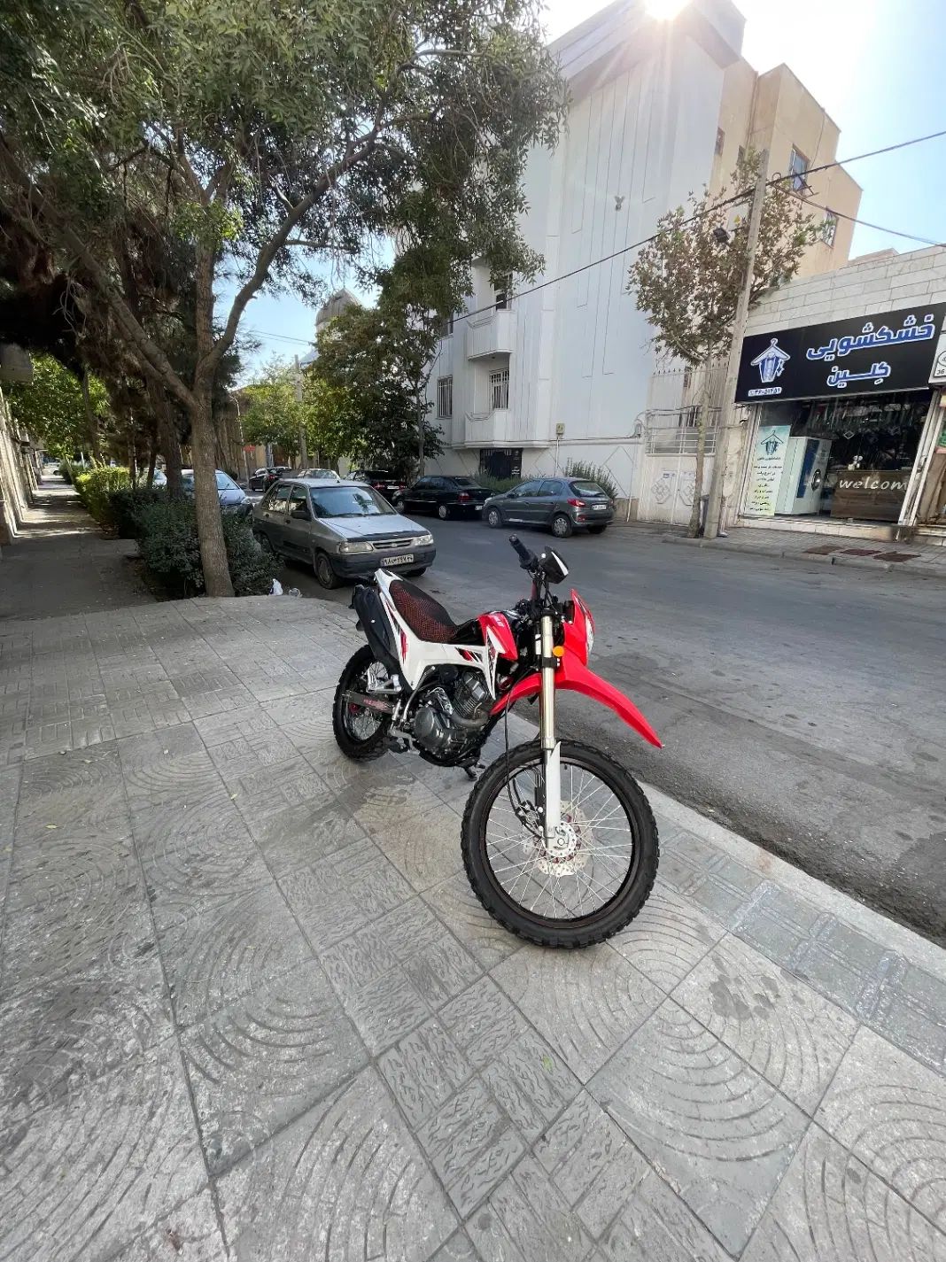 تریل فلات ۲۰۰ مدل ۱۴۰۲ بسیار تمیز|موتورسیکلت|مشهد, سجاد شهر|دیوار