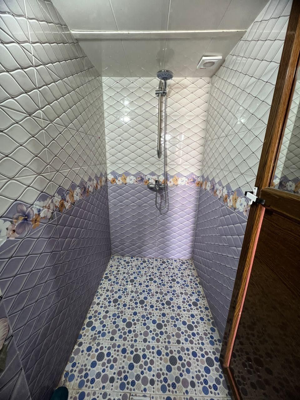 باغ لوکس با استخر سونا جکوزی ۵ خوابه کد ۱۲۲|اجارهٔ کوتاه‌مدت ویلا و باغ|شیراز, باغشهر قصر سبز|دیوار