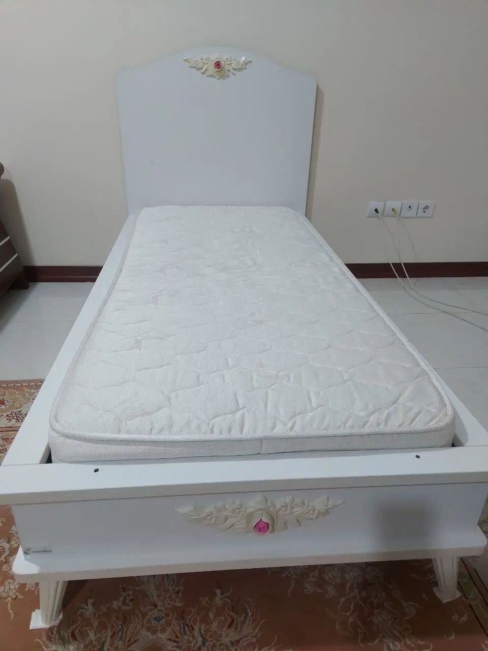 تخت خواب نوجوان ۸۰ در ۱۲۰ سالم همراه باتشک|تخت و سرویس خواب|تهران, مخصوص|دیوار
