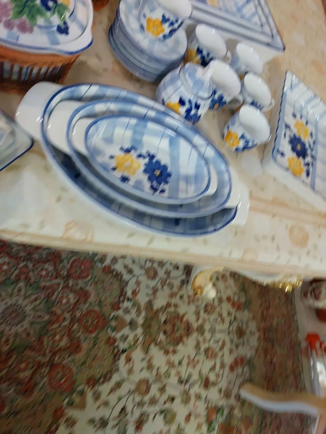 یک سری ظروف.  گل پنبه ای|ظروف سرو و پذیرایی|تهران, سهروردی|دیوار