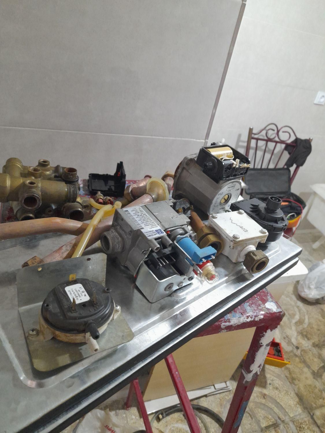 تعمیرات تخصصی پکیج - آبگرمکن دیواری - و غیره..|خدمات پیشه و مهارت|هشتگرد, شهرک بهشت|دیوار