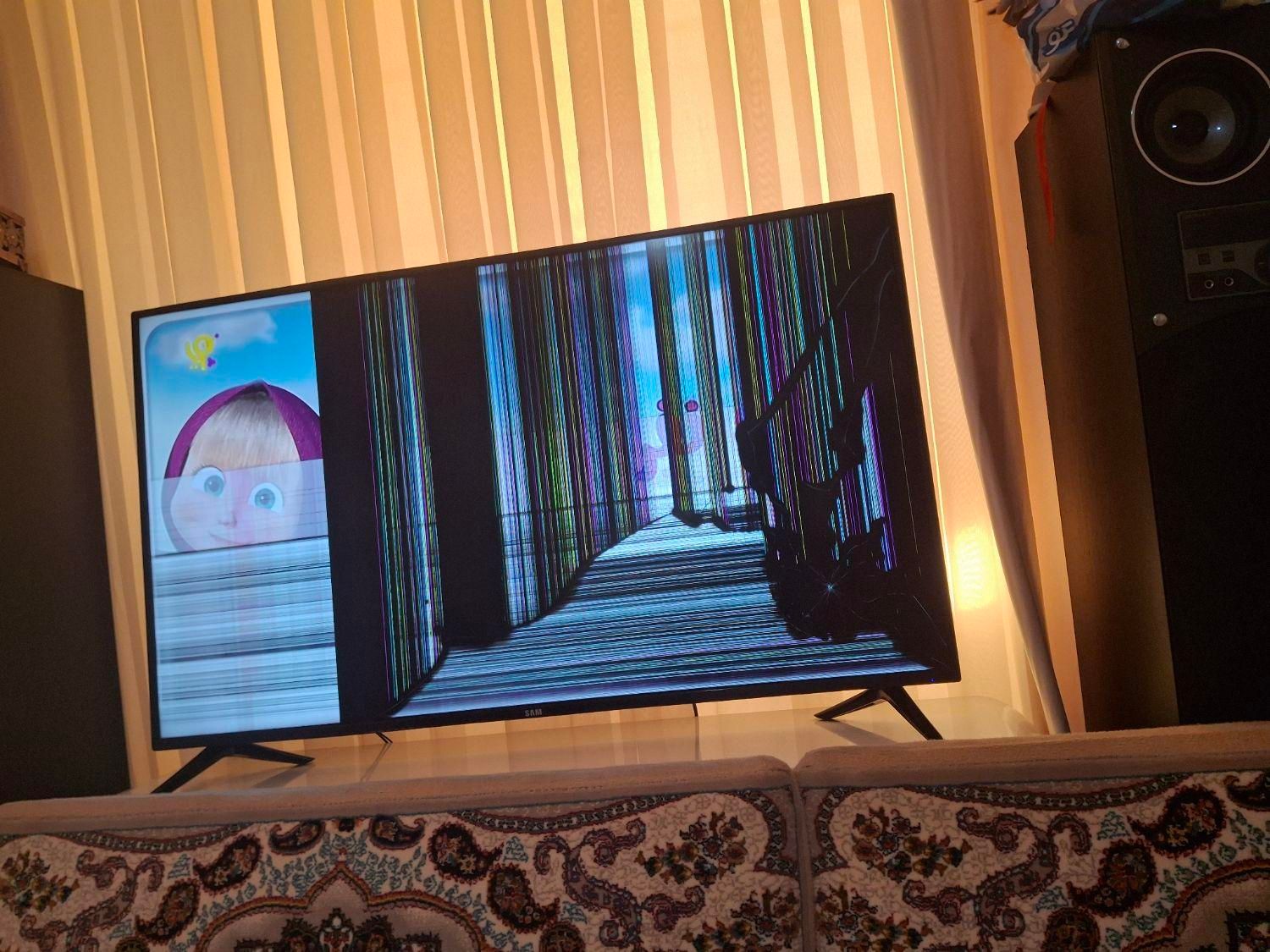 تلویزیون سام۵۰اینچ|تلویزیون و پروژکتور|قزوین, |دیوار