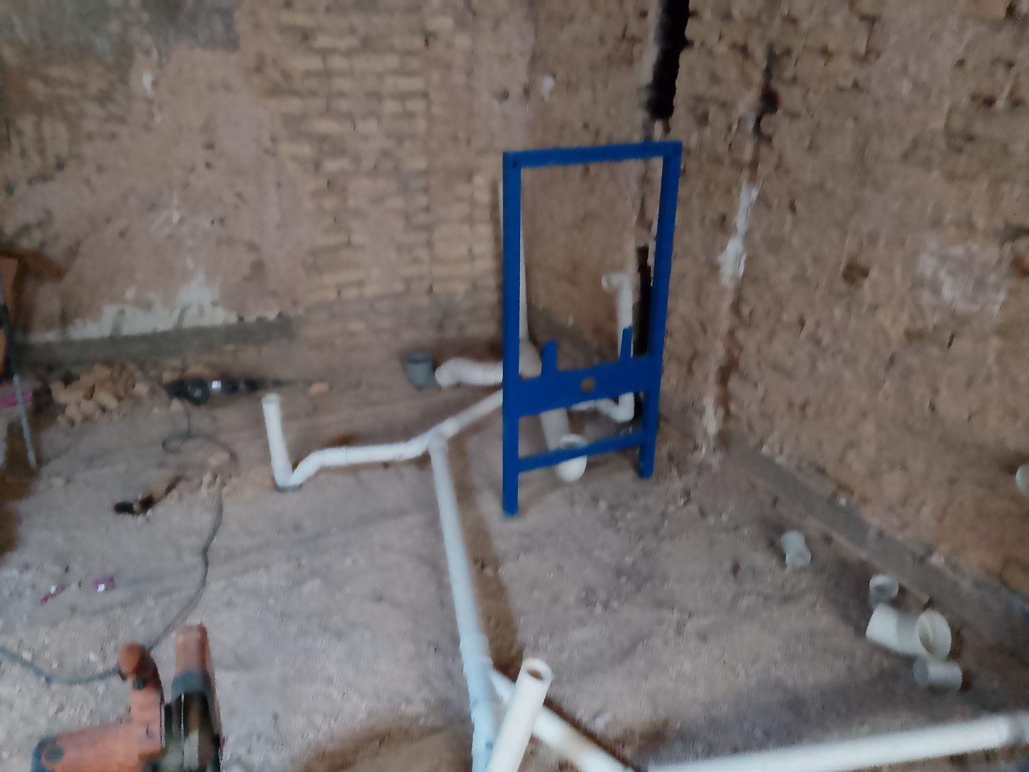 لوله کشی آب پکیج و فاضلاب و کلیه کارهای تاسیسات|خدمات پیشه و مهارت|فشم, |دیوار