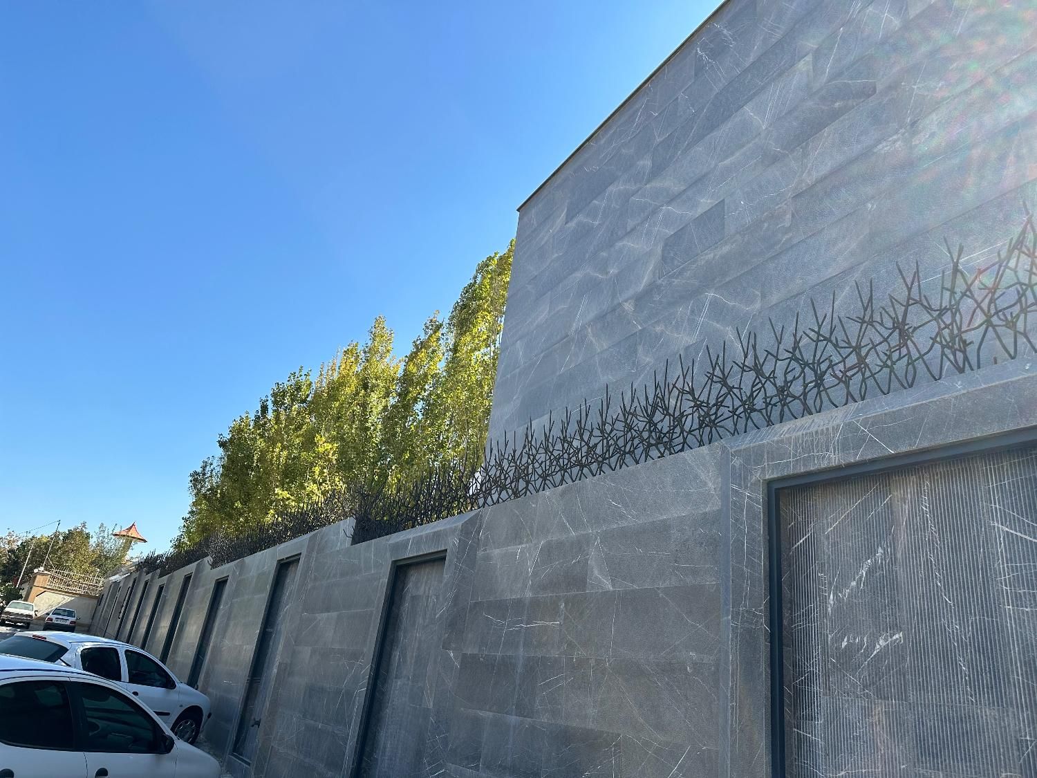 تولید نرده حفاظ شاخ گوزنی امنیت سازان قم|خدمات پیشه و مهارت|قم, نخودی|دیوار