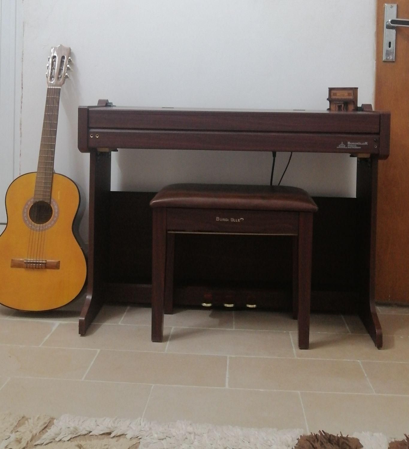 پیانو برگمولر آلمان|پیانو، کیبورد، آکاردئون|کاشان, فاز ۲ ناجی آباد|دیوار