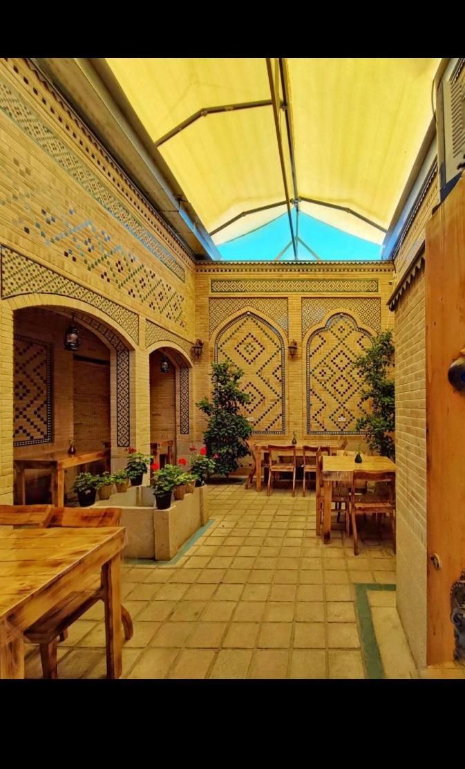 هتل سوئیت خانه مسافر مرکزشهر باتخفیف ویژه ۶۰درصدی|اجارهٔ کوتاه‌مدت آپارتمان و سوئیت|شیراز, شاهچراغ|دیوار