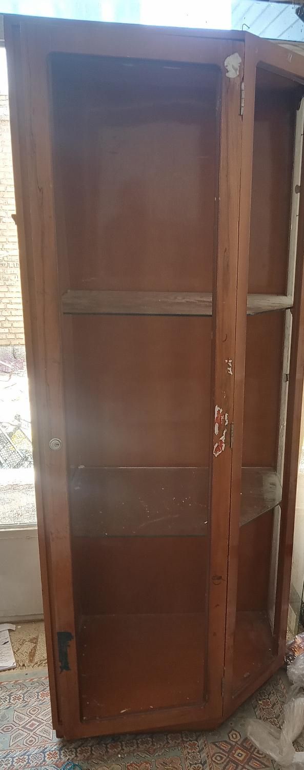 بوفه و قفسه و خرت و پرت|کتابخانه، شلف، قفسه‌های دیواری|نجف‌آباد, منتظری شمالی|دیوار