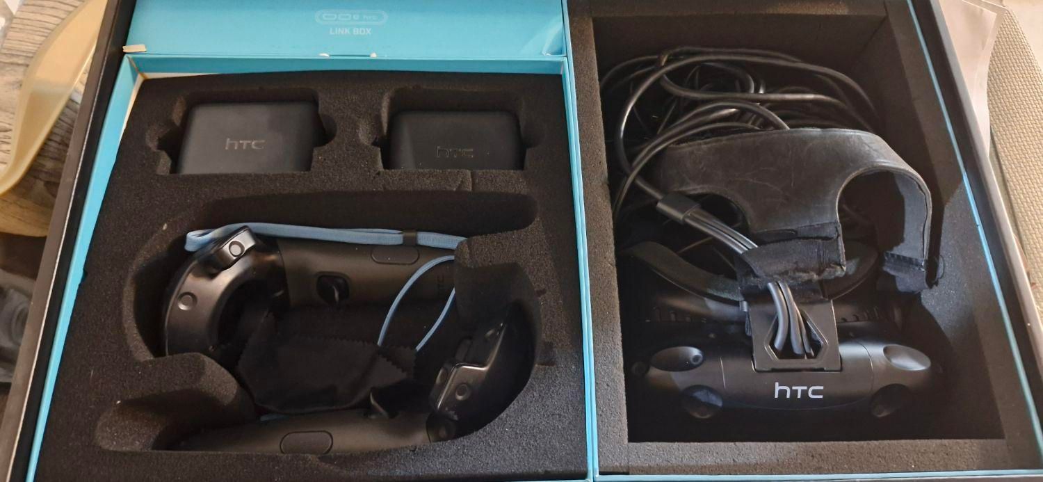 هدست واقعیت مجازی HTC VIVE|کنسول، بازی ویدئویی و آنلاین|اصفهان, سپاهان‌شهر|دیوار