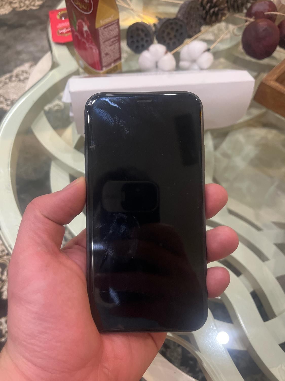 اپل iPhone 11 ۱۲۸ مشکی و اپل واچ se (gen2)|موبایل|تهران, زعفرانیه|دیوار