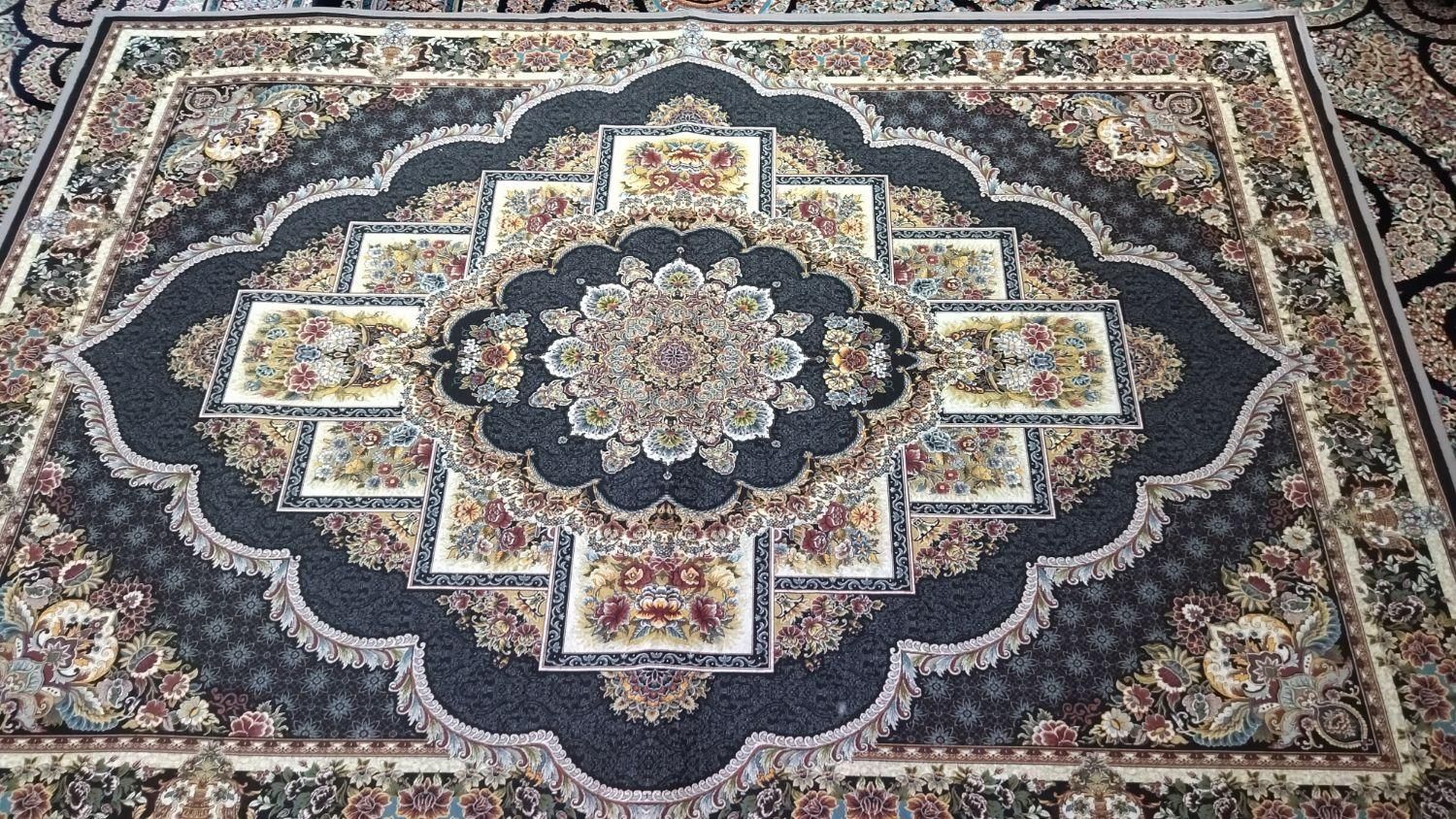 فرشینه نمدی 6 متری|روفرشی|بروجرد, |دیوار