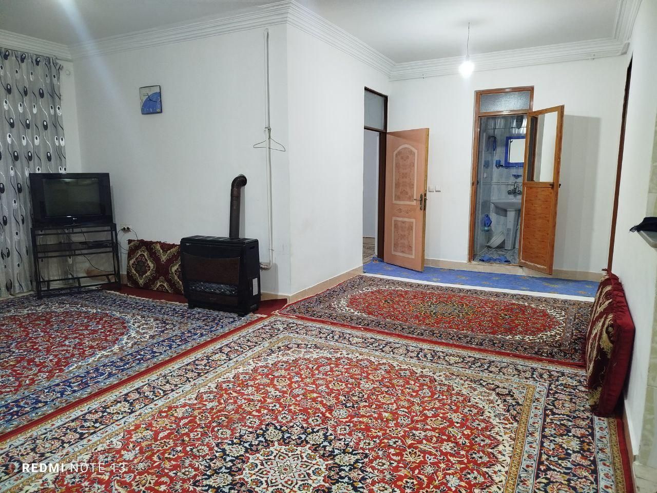 سوئیت دو خوابە باحیاط ماشین رو|اجارهٔ کوتاه‌مدت آپارتمان و سوئیت|مریوان, |دیوار