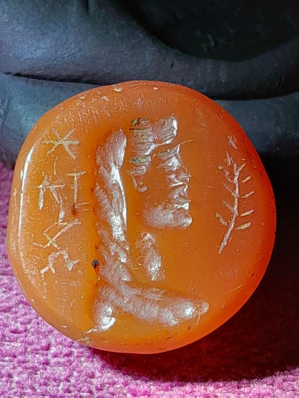 عقیق گردنی کهنه باستانی|جواهرات|تهران, قنات‌کوثر|دیوار