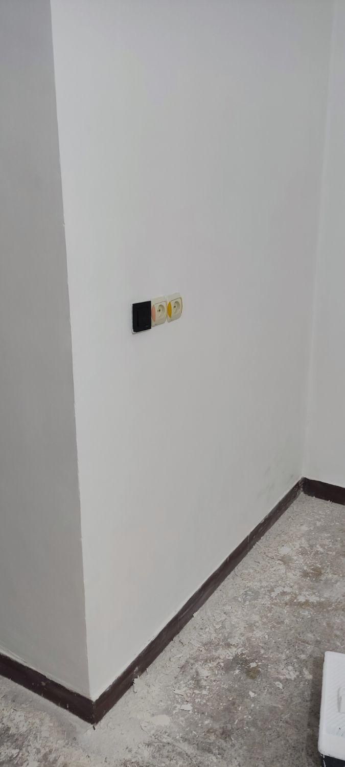 رنگ امیزی ساختمان منزل اتاق.گچکاری لکه گیری.|خدمات پیشه و مهارت|بندرعباس, |دیوار