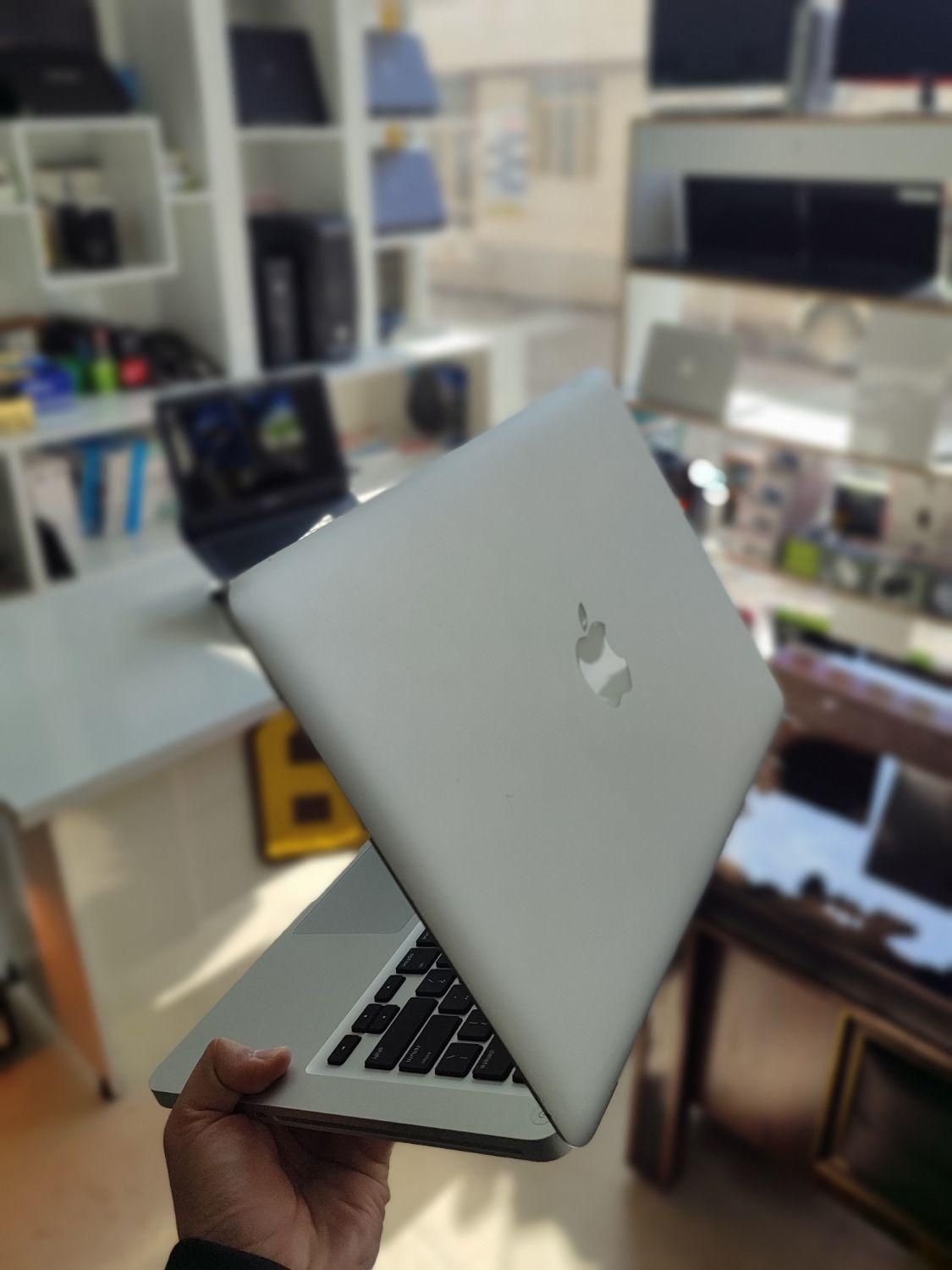 مک بوک اپل اصلی فوق العاده جذاب  core i5 رم ۸ SSD|رایانه همراه|نیشابور, شهرک قدس|دیوار