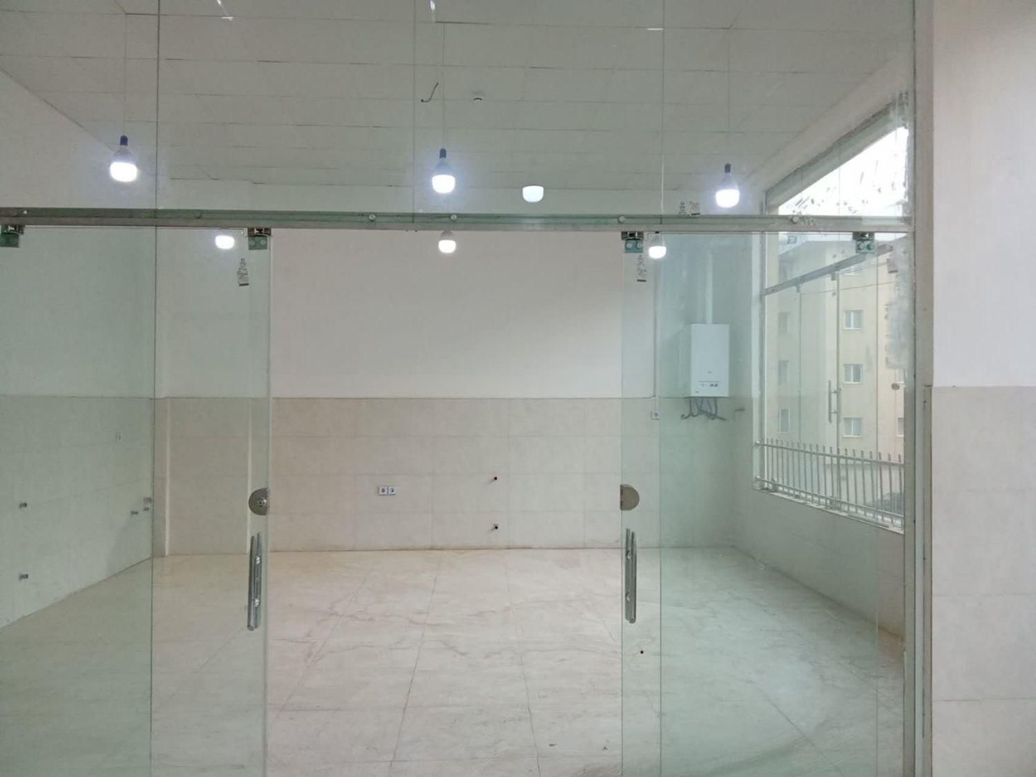 ۴ دربندمغازه تجاری در مجتمع پرچم طبقه همکف|فروش مغازه و غرفه|گلبهار, شهر جدید گلبهار|دیوار