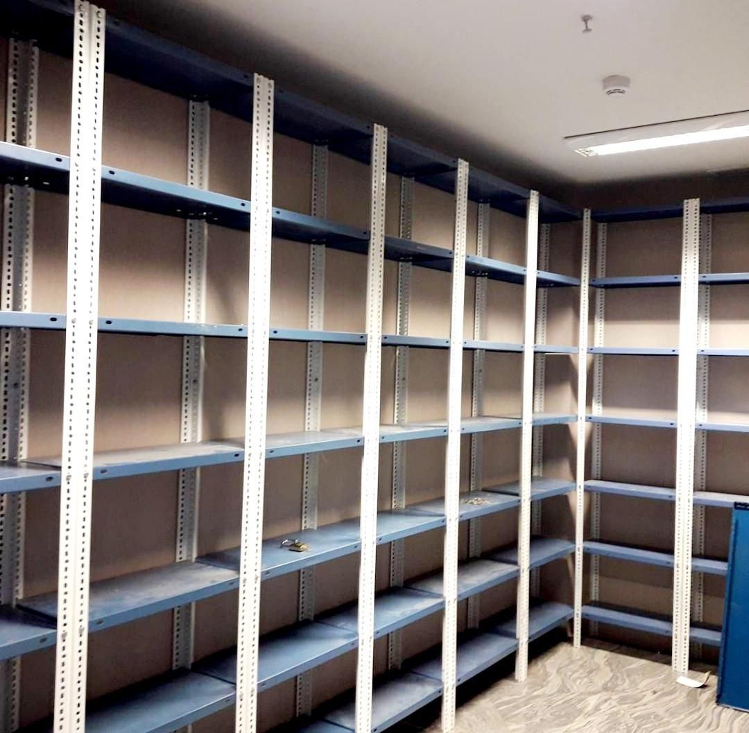 *صدرا قفسه فلزی/پیچ و مهره ای|فروشگاه و مغازه|شهرکرد, |دیوار