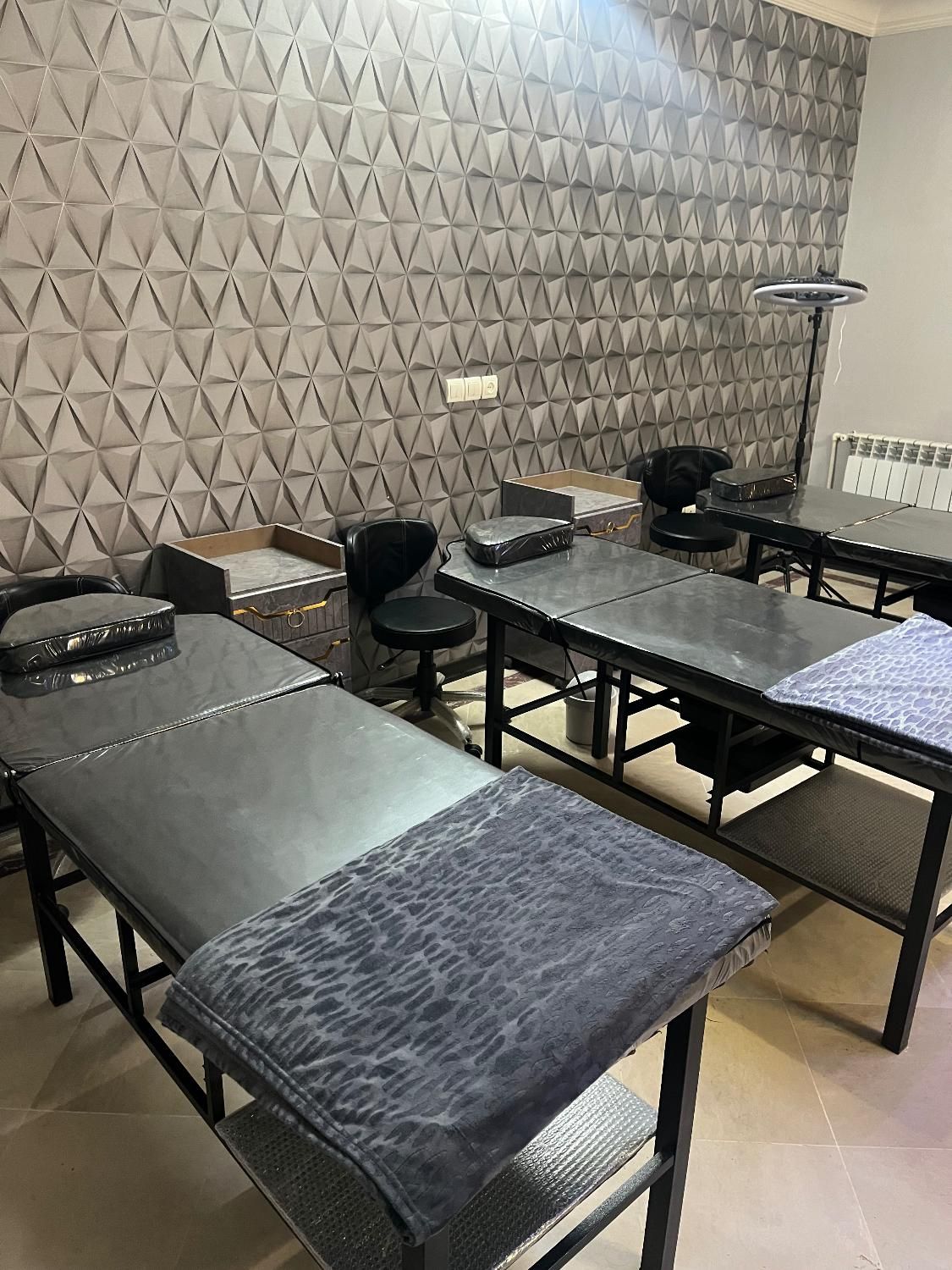 اجاره صندلی و تخت مژه|اجارهٔ دفتر کار، اتاق اداری، مطب|قم, سالاریه|دیوار