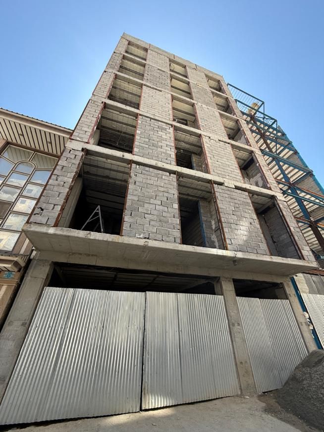 پیش فروش واحد ۱۰۰ متری میدانی تختی|پیش‌فروش املاک|بروجرد, |دیوار