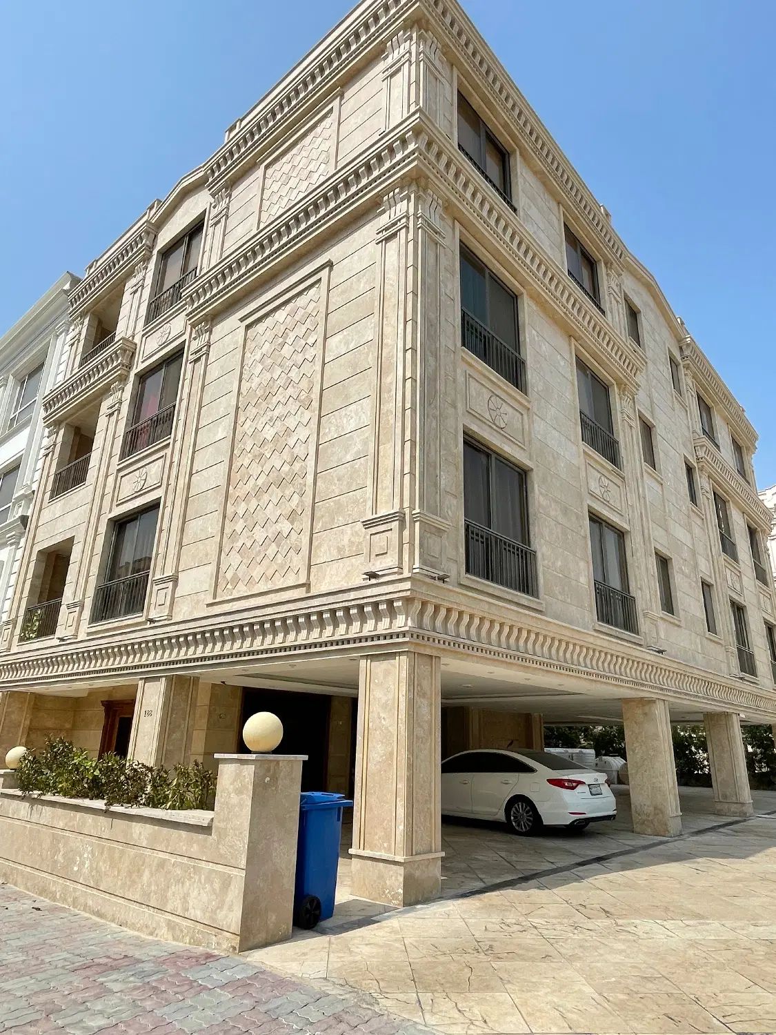 فروش آپارتمان/صدف/فاز ۷/ سه خواب/تاپ لوکیشن|فروش آپارتمان|کیش, |دیوار