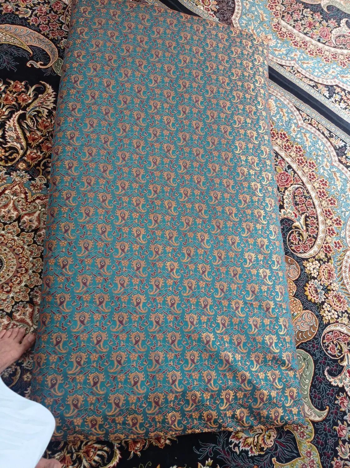تشک|رختخواب، بالش، پتو|مشهد, شهرک شهید باهنر|دیوار