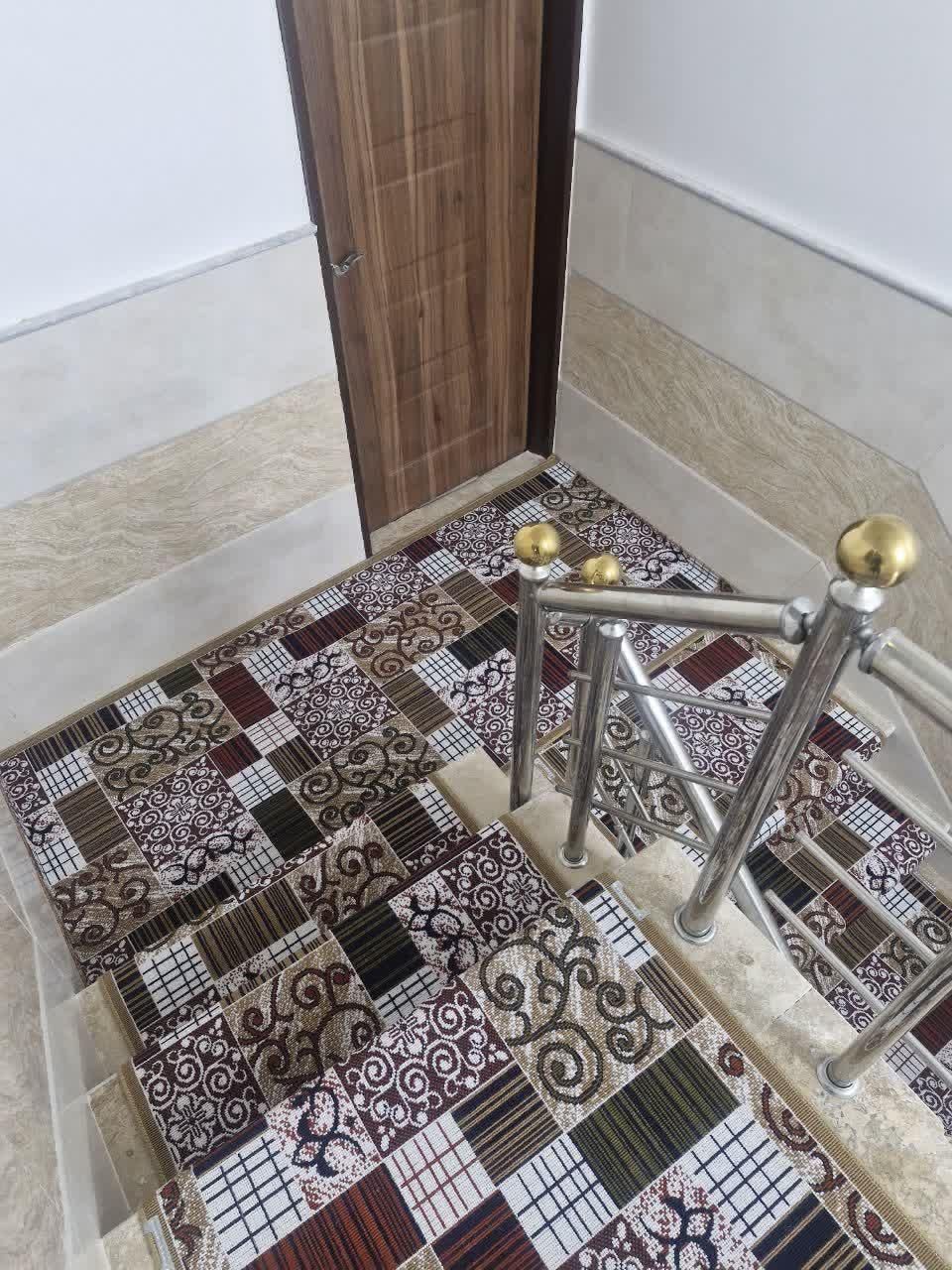 گلیم/فرش پله/گبه/پالاز موکت/ظریف مصور|گلیم، جاجیم، گبه|قم, امامزاده ابراهیم|دیوار