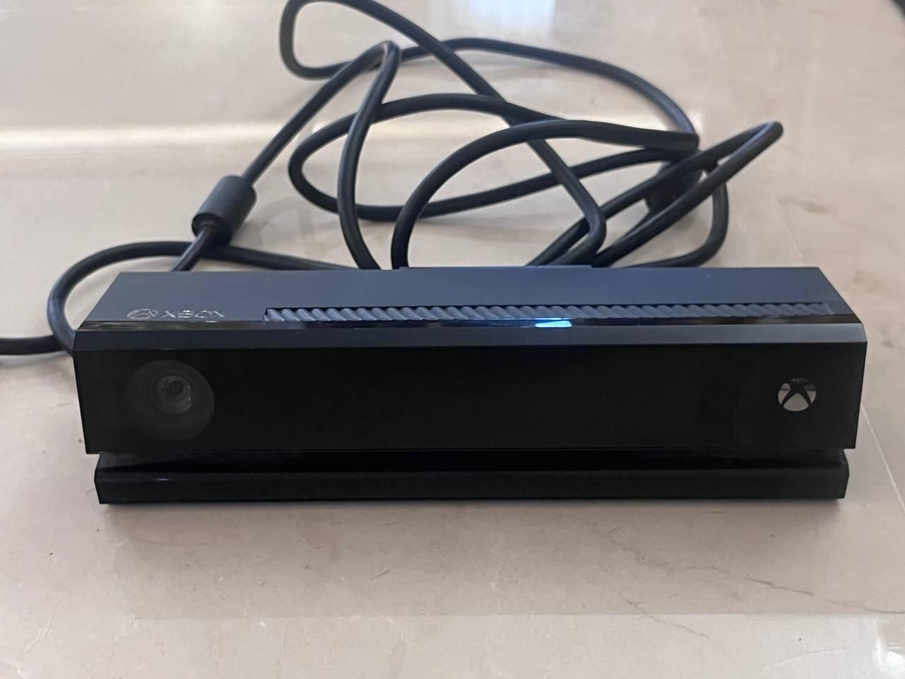 کنسول Xbox one (همراه با کینکت)(دو دسته)|کنسول، بازی ویدئویی و آنلاین|اصفهان, سپاهان‌شهر|دیوار