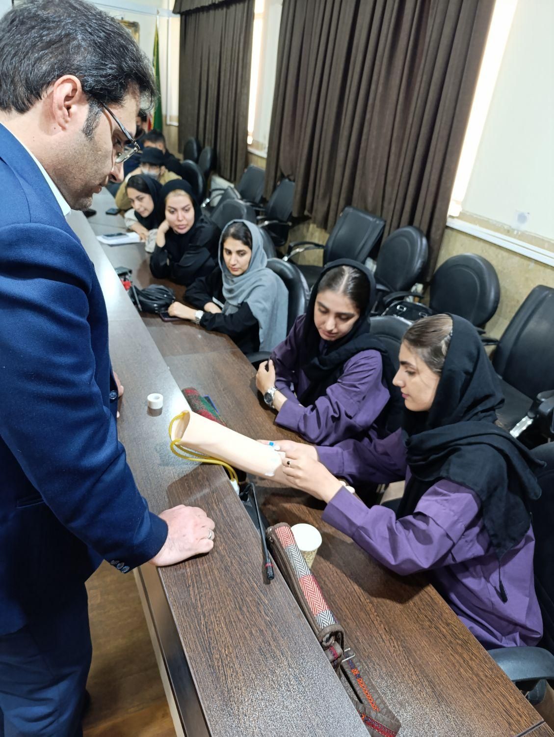 آموزش پرسنل مراکز درمانی|خدمات آموزشی|آبادان, |دیوار