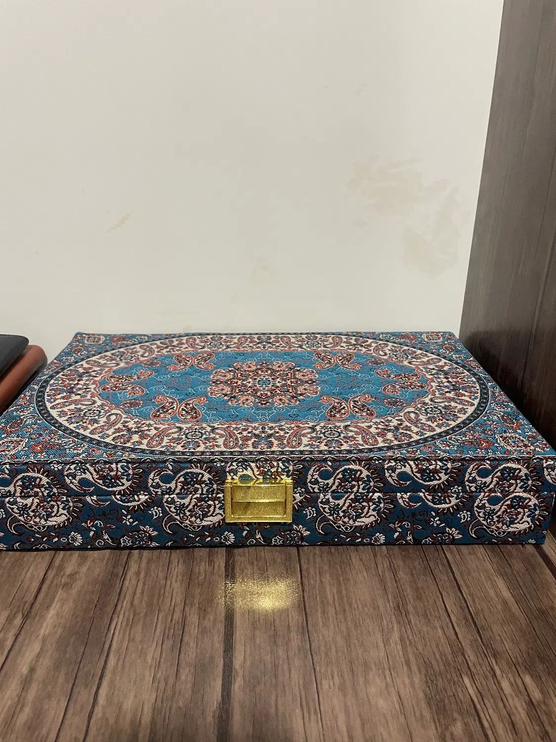 جعبه پارچه ترمه طرح مخمل بزرگ مناسب هدیه|صنایع دستی و سایر لوازم تزئینی|تهران, شمس‌آباد|دیوار