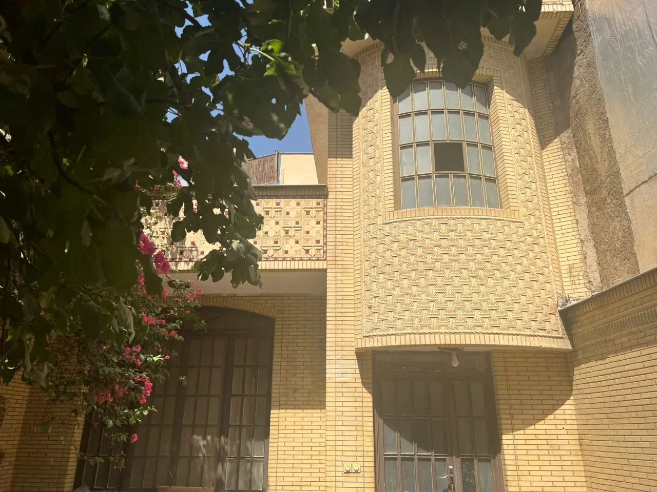 رهن و اجاره واحد مسکونی ابتدای بلوار رازی|اجارهٔ خانه و ویلا|شیراز, شهرک مفتح|دیوار