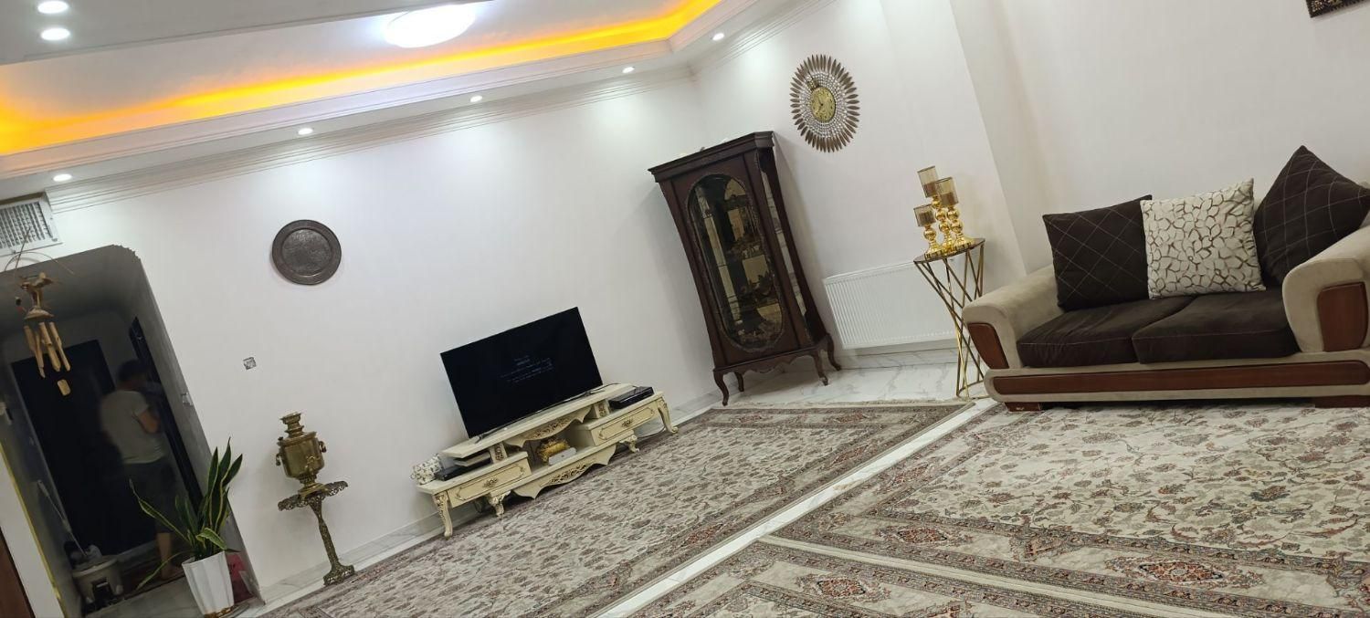 ساختمان ۳طبقه صالحیه صالح اباد اسلامشهر|فروش خانه و ویلا|گلستان (تهران), |دیوار