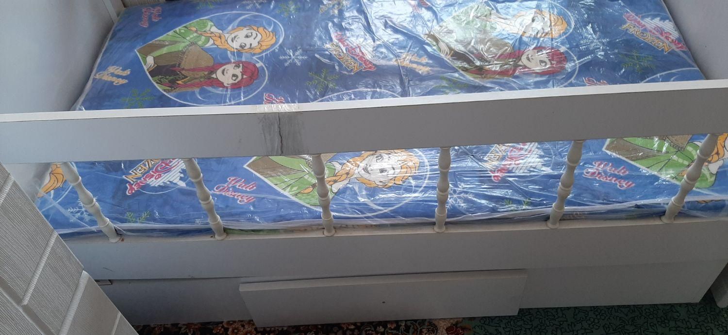 تخت طرح کلبه|تخت و صندلی بچه|قم, نیروگاه|دیوار