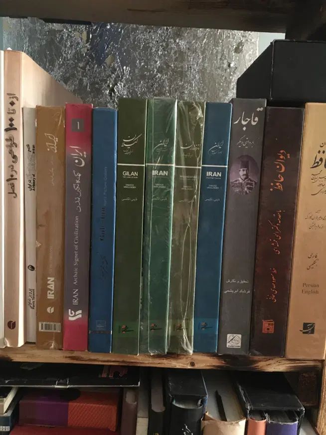 تعدادی کتاب نفیس عکس و تاریخ و ایران زمین|کتاب و مجله ادبی|کرج, فاز ۱ مهرشهر|دیوار