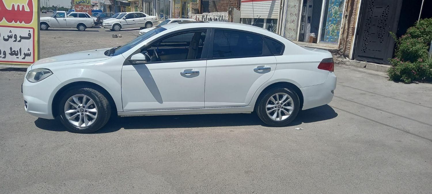 برلیانس H330 اتوماتیک 1500cc، مدل ۱۳۹۶|خودرو سواری و وانت|تبریز, |دیوار