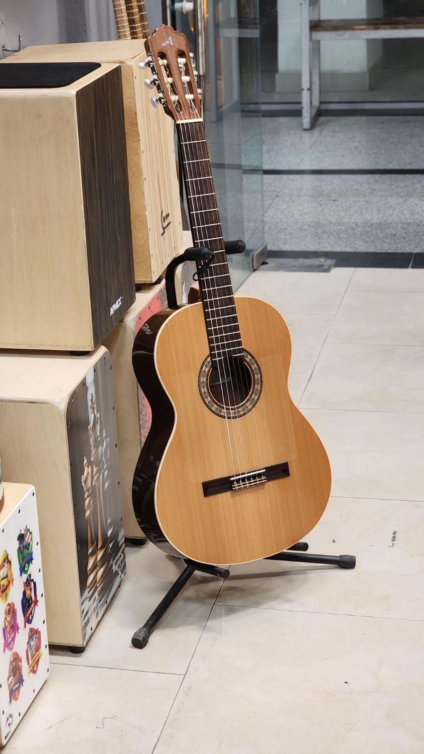 گیتار آلمانزا ۴۰۱|گیتار، بیس، امپلیفایر|پردیس, فاز ۲|دیوار