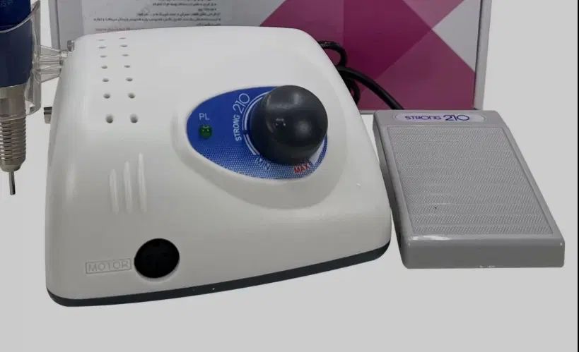 فروش کامل وسایل ناخن اورجینال بدلیل تغییر شغل|آرایشگاه و سالن‌های زیبایی|ایلام, |دیوار