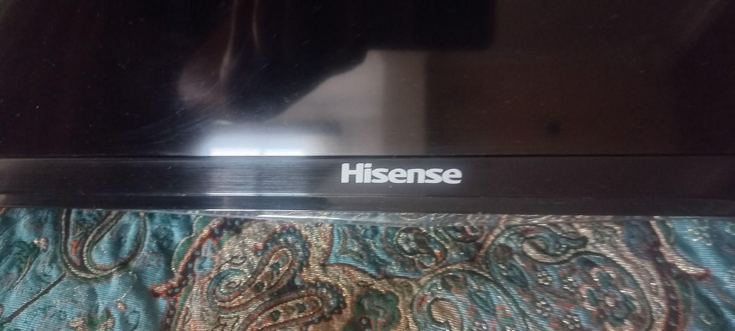 تلوزیون ۴۳ اینچ هایسنس صفحه شکسته نیاز به تعمیر|تلویزیون و پروژکتور|بندر انزلی, انصار الحسین|دیوار