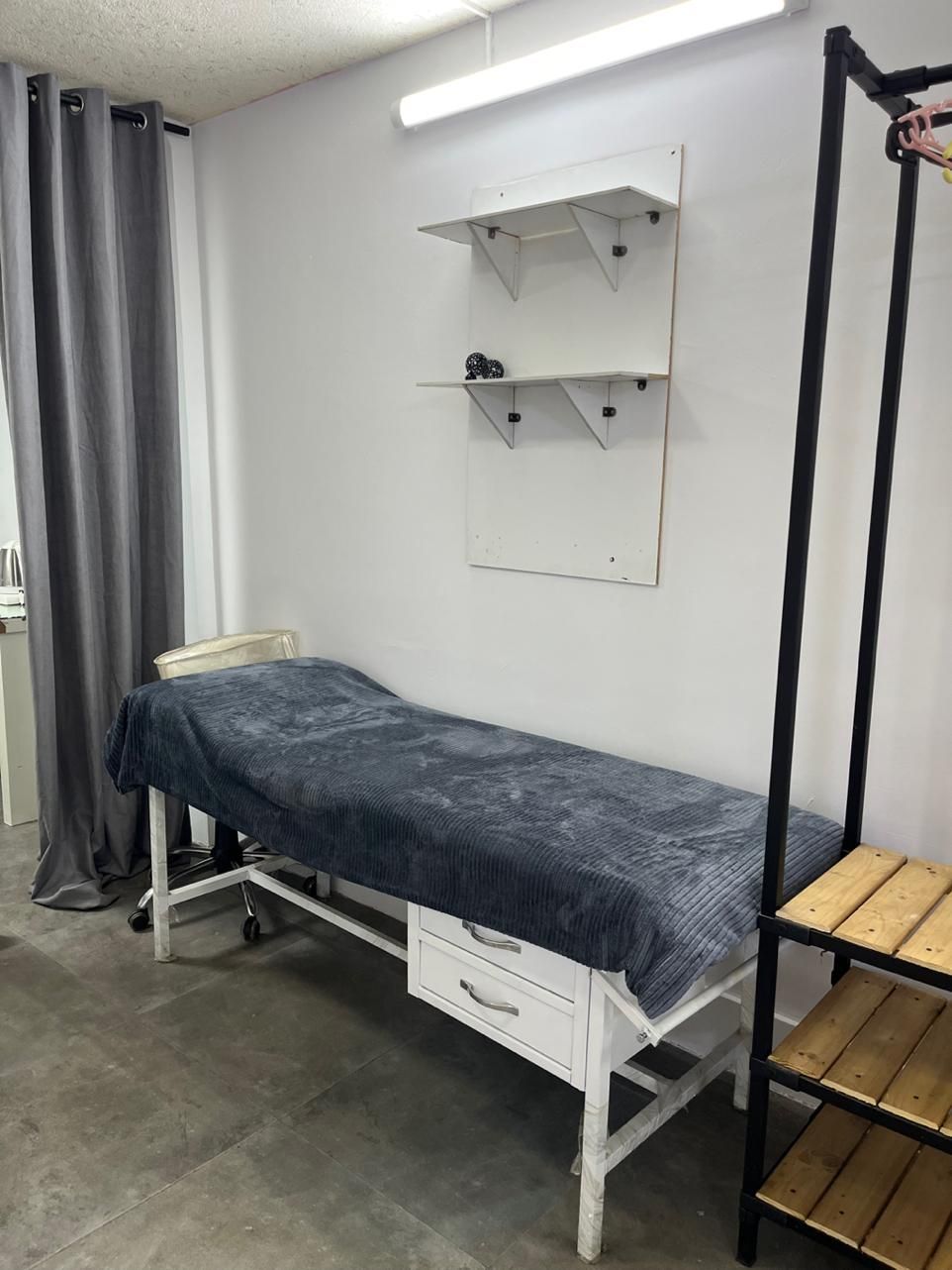 اجاره صندلی و تخت سالن زیبایی|اجارهٔ دفتر کار، اتاق اداری، مطب|پاکدشت, پاکدشت (مامازند)|دیوار