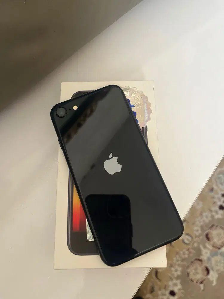 Iphone se 2022|موبایل|مشهد, نیزه|دیوار